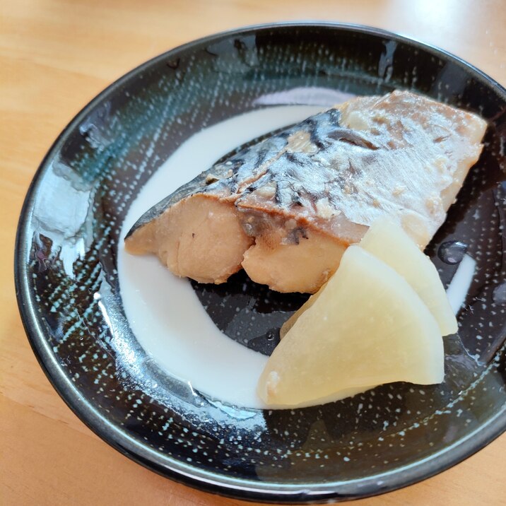 鍋でじっくりコトコト♪鯖の味噌煮